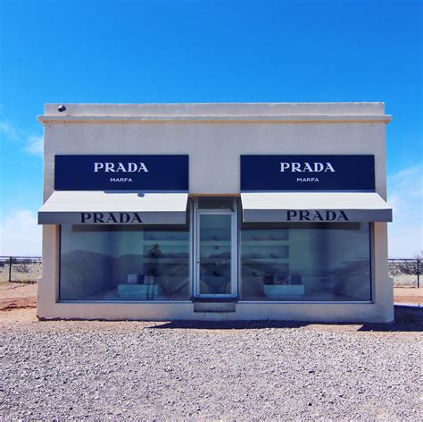 A Visit to Prada Marfa 